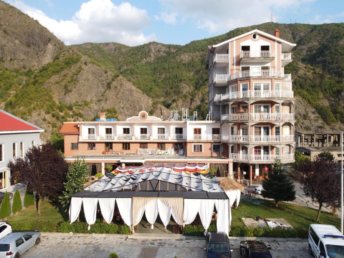 Hotel Internacional Gym & Spa Fushe-Arrez Exterior foto